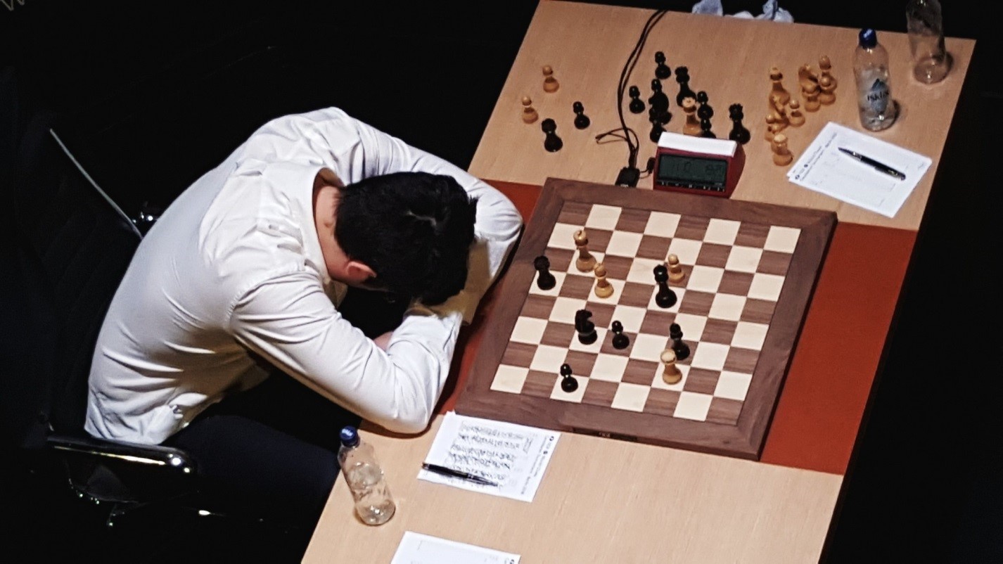 Vladimir-Kramnik-g-c-ng-khi-kh-ng-th-c-u-v-n-c-v-n-c-.jpg
